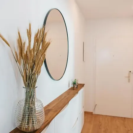 Bright & Grey - Netflix - - Wifi - 4 Person * Essen