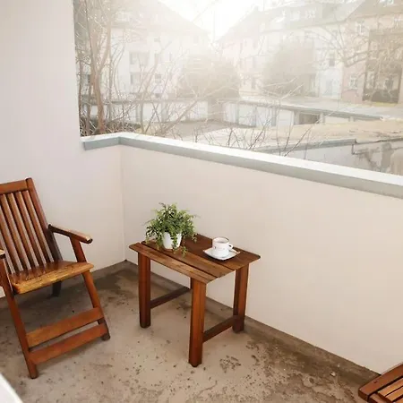 Bright & Grey - Netflix - - Wifi - 4 Person Appartamento Essen