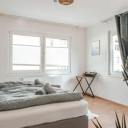 Bright & Grey - Netflix - - Wifi - 4 Person