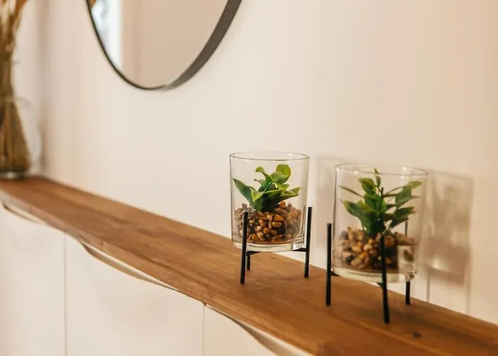 Bright & Grey - Netflix - - Wifi - 4 Person Lejlighed