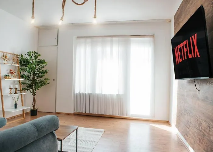 Bright & Grey - Netflix - - Wifi - 4 Person *